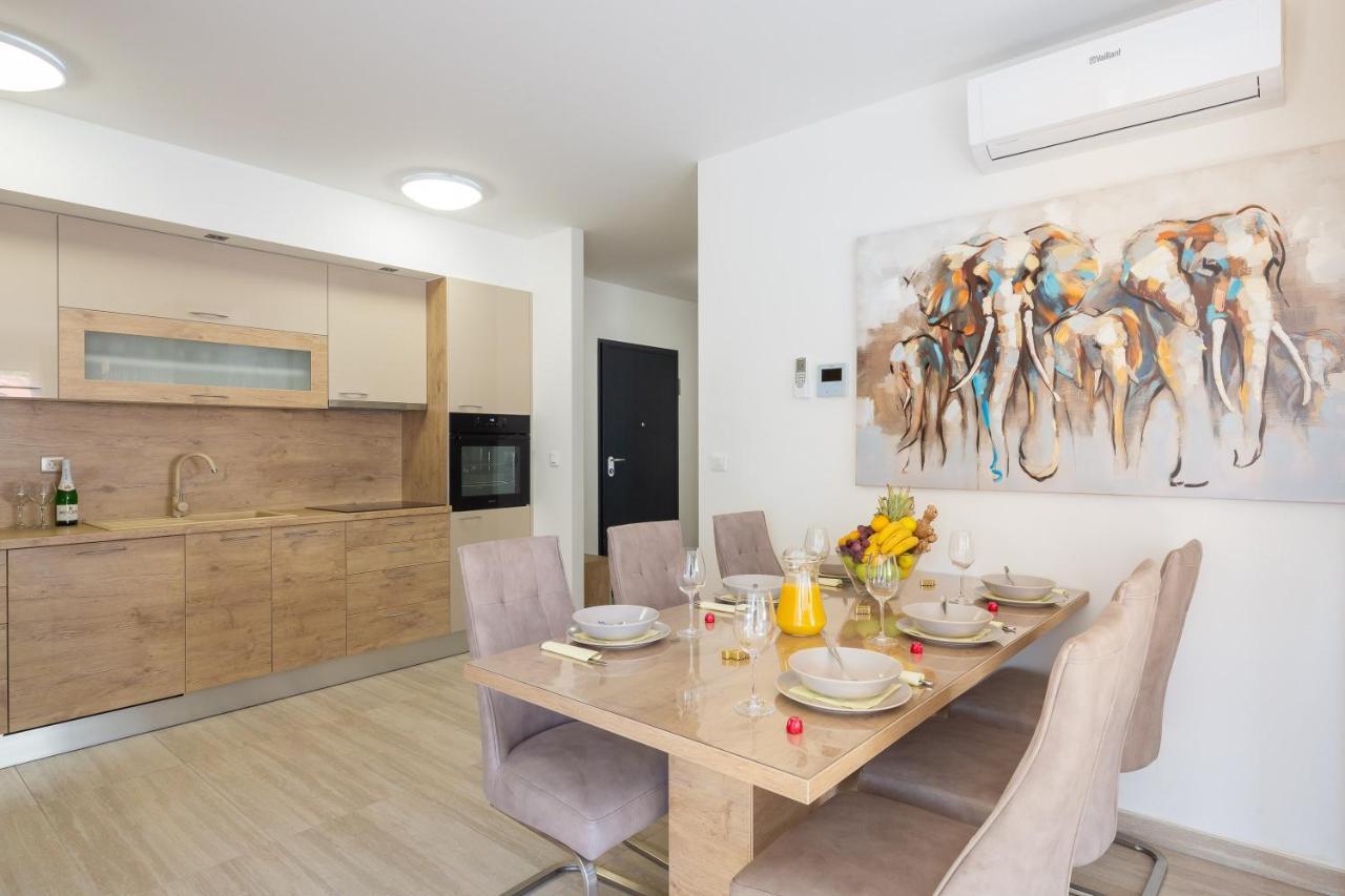 Mintos Luxury Apartment