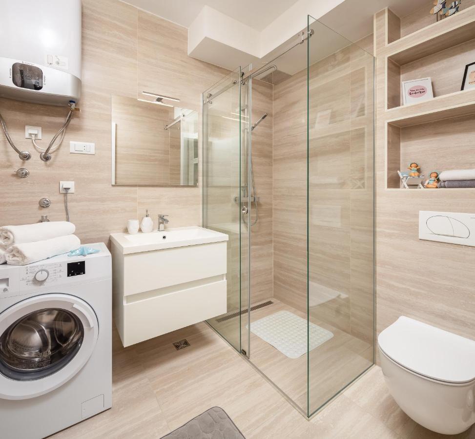 Mintos Luxury Apartment *