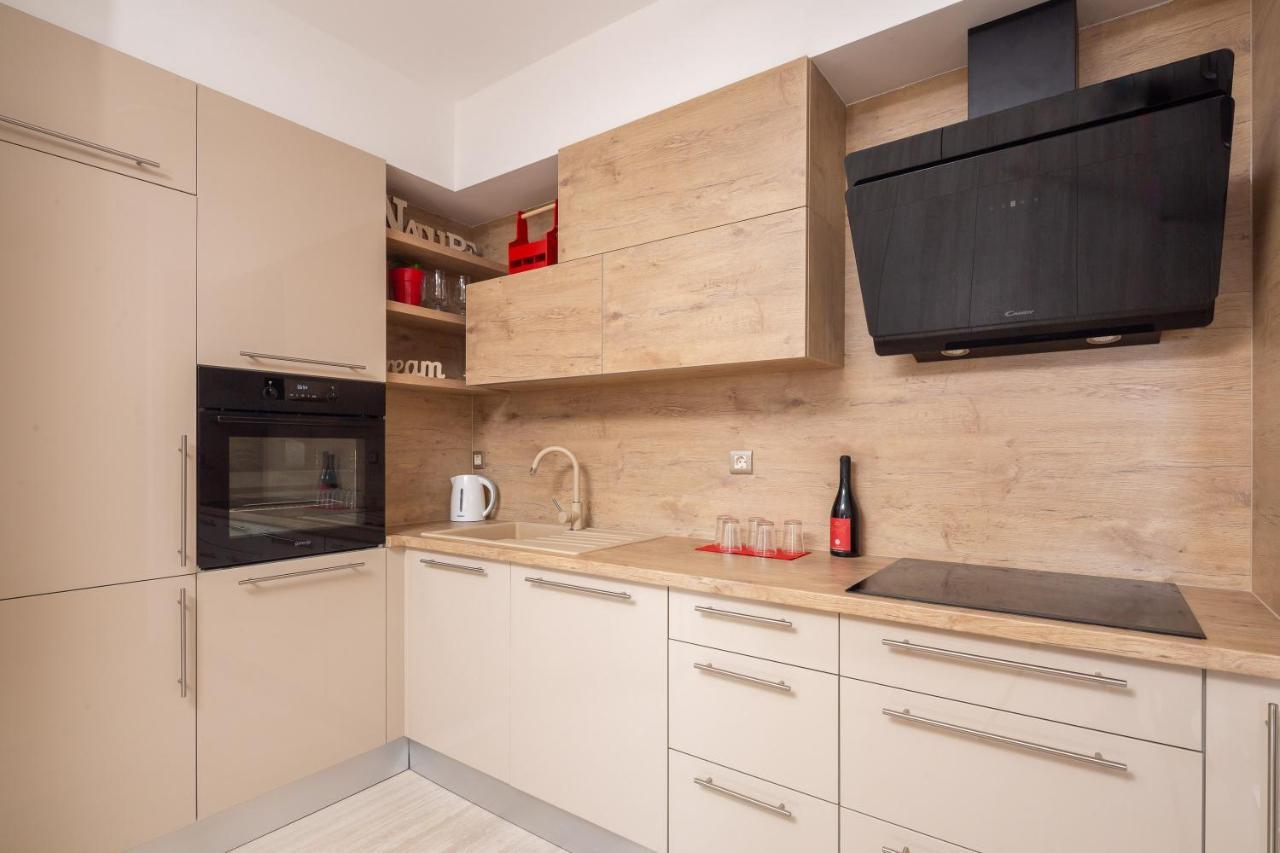 Apartment Mintos Luxury Podstrana